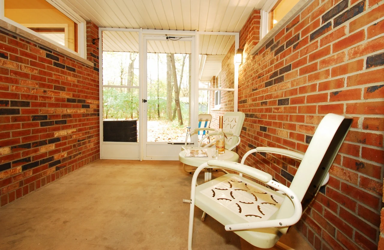 Carpenter Screened In Porch - After