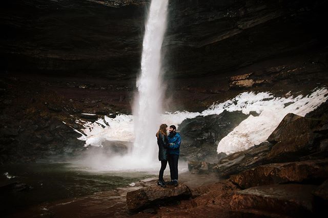 From one of my last engagement sessions of the season; a cold weather hike to this waterfall 〰️ Now it&rsquo;s time to bundle up in blankets and finish editing 🛸