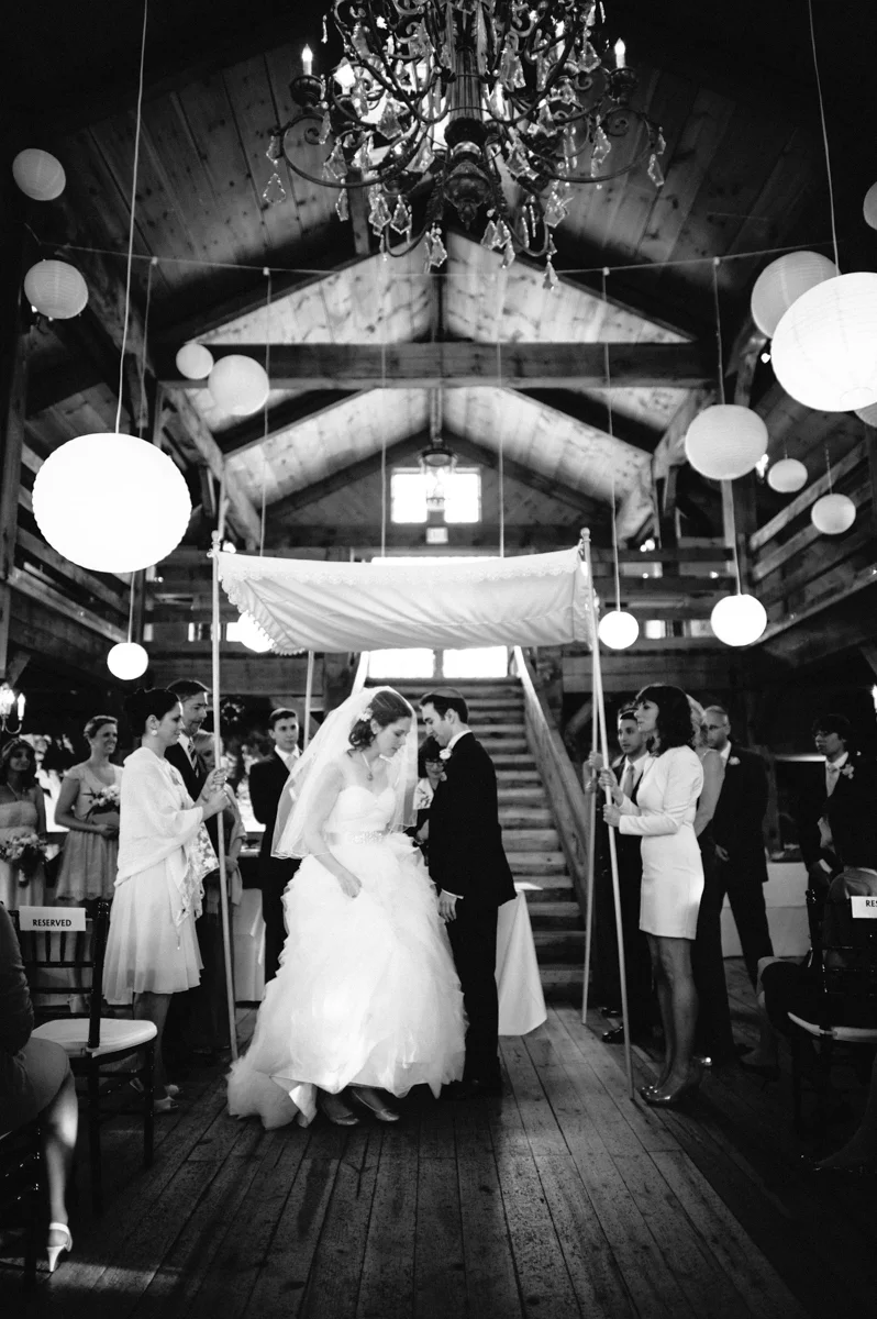 044_0241_JBM_Zoe&Jeremy_BW_SS_NOWM.jpg