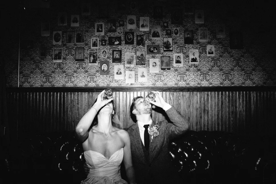 155_0285_Amber&Billy_JBM_BW_SS_NOWM.jpg