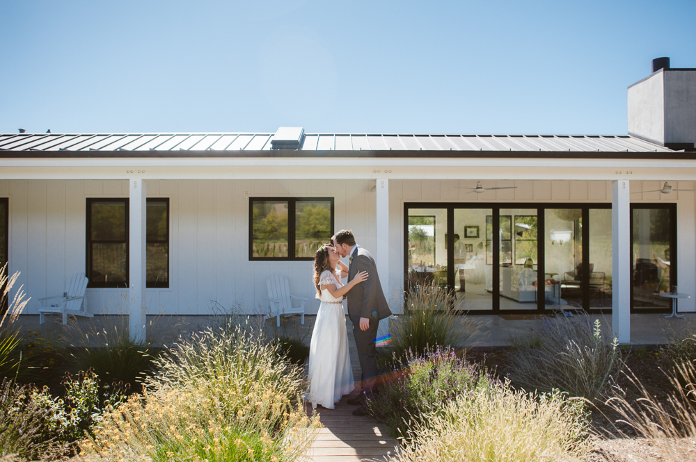 039_0124_Lauren&Phil_JBM_BLOG_NOWM.jpg
