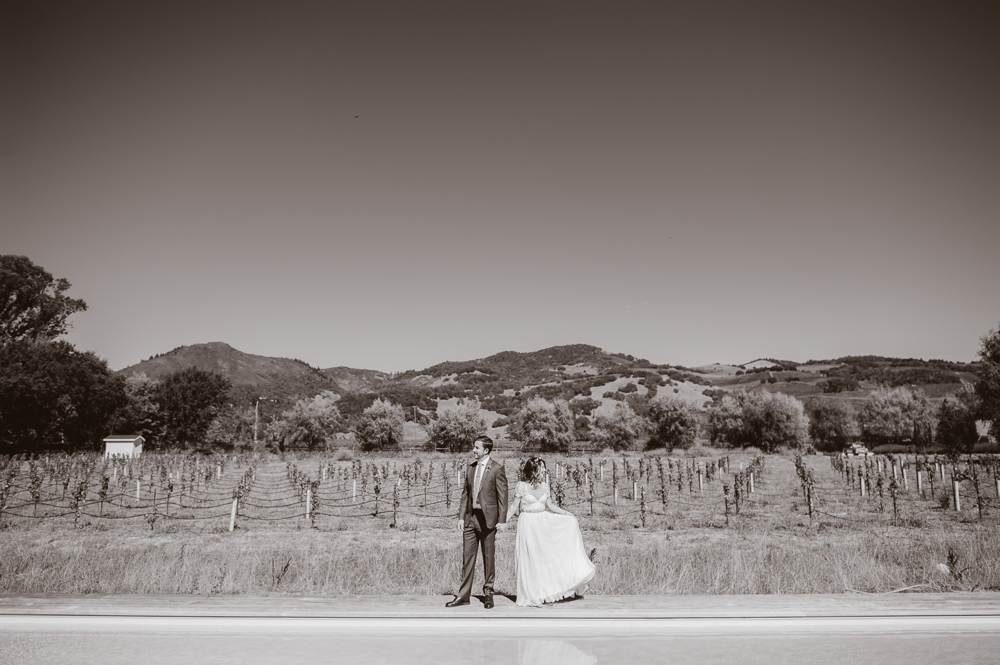 041_0132_Lauren&Phil_JBM_BW_BLOG_NOWM.jpg