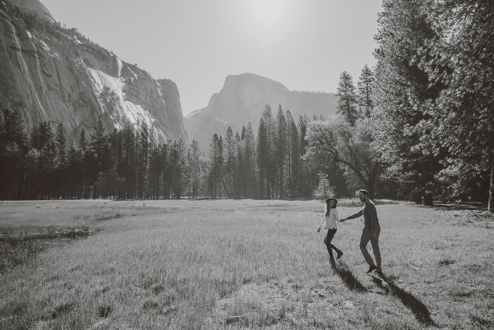 014_46_LOVE+WOLVES_Nicole+Erik_BW_SS_NOWM.jpg