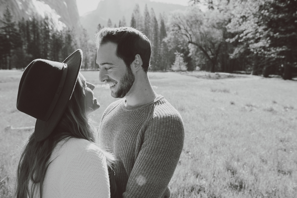 019_59_LOVE+WOLVES_Nicole+Erik_BW_SS_NOWM.jpg