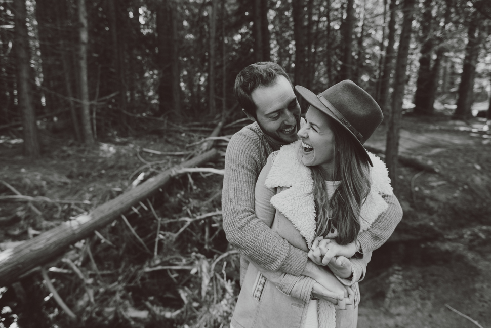 035_107_LOVE+WOLVES_Nicole+Erik_BW_SS_NOWM.jpg