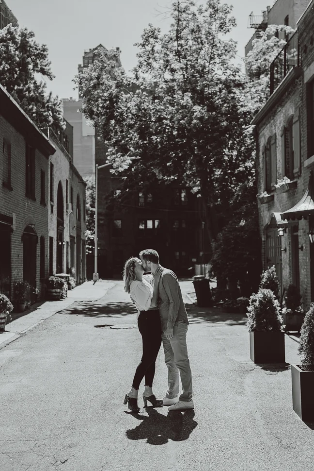 004_0013_LWCO_20190623_Madeline+Ben_Eng_BW_SS_NOWM.jpg