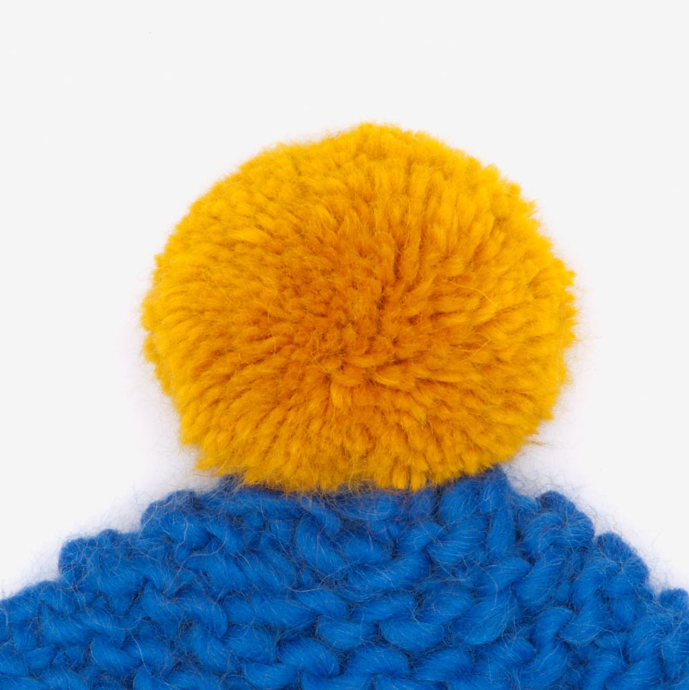 blue_pompom.jpg