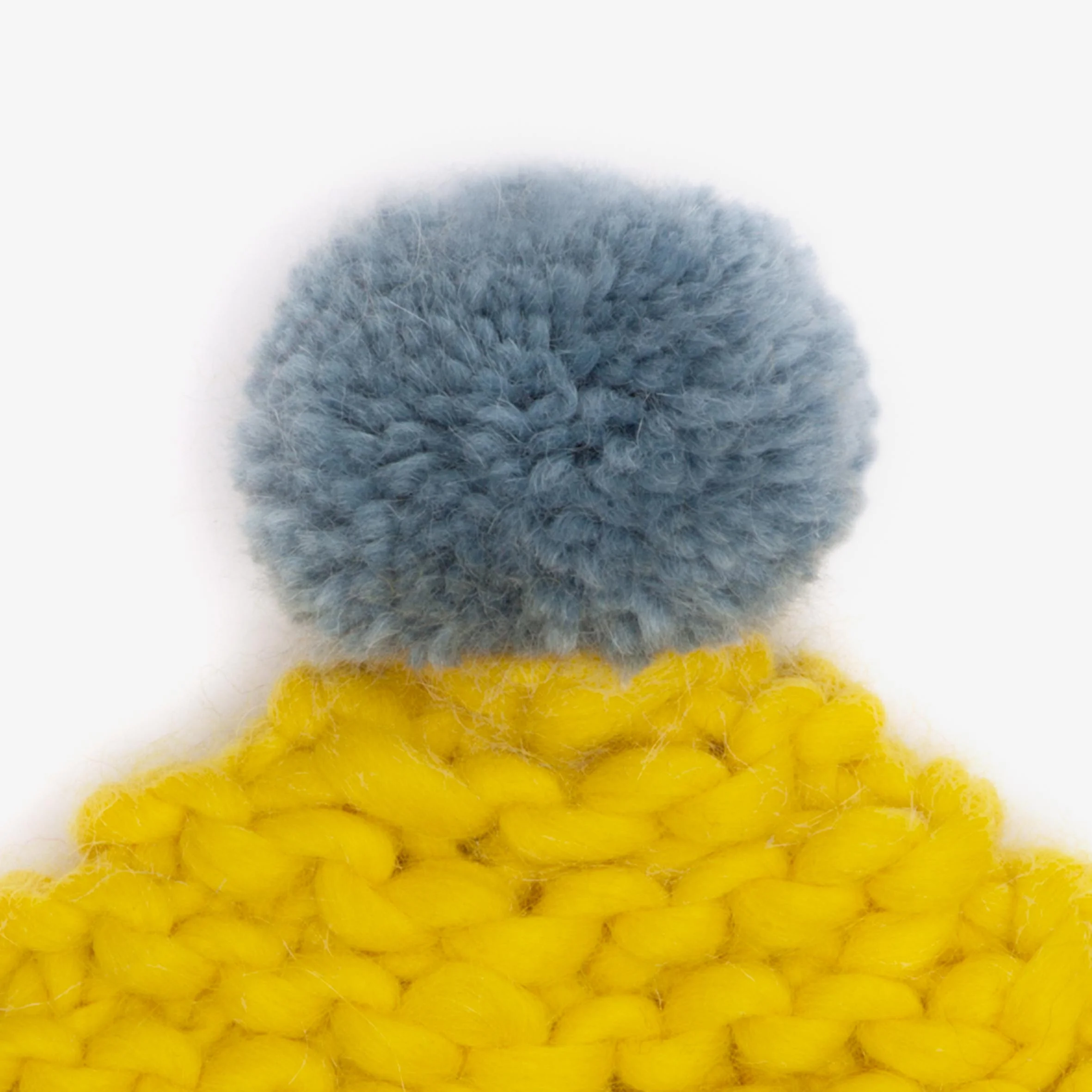 yellow_pompom_hat.jpg