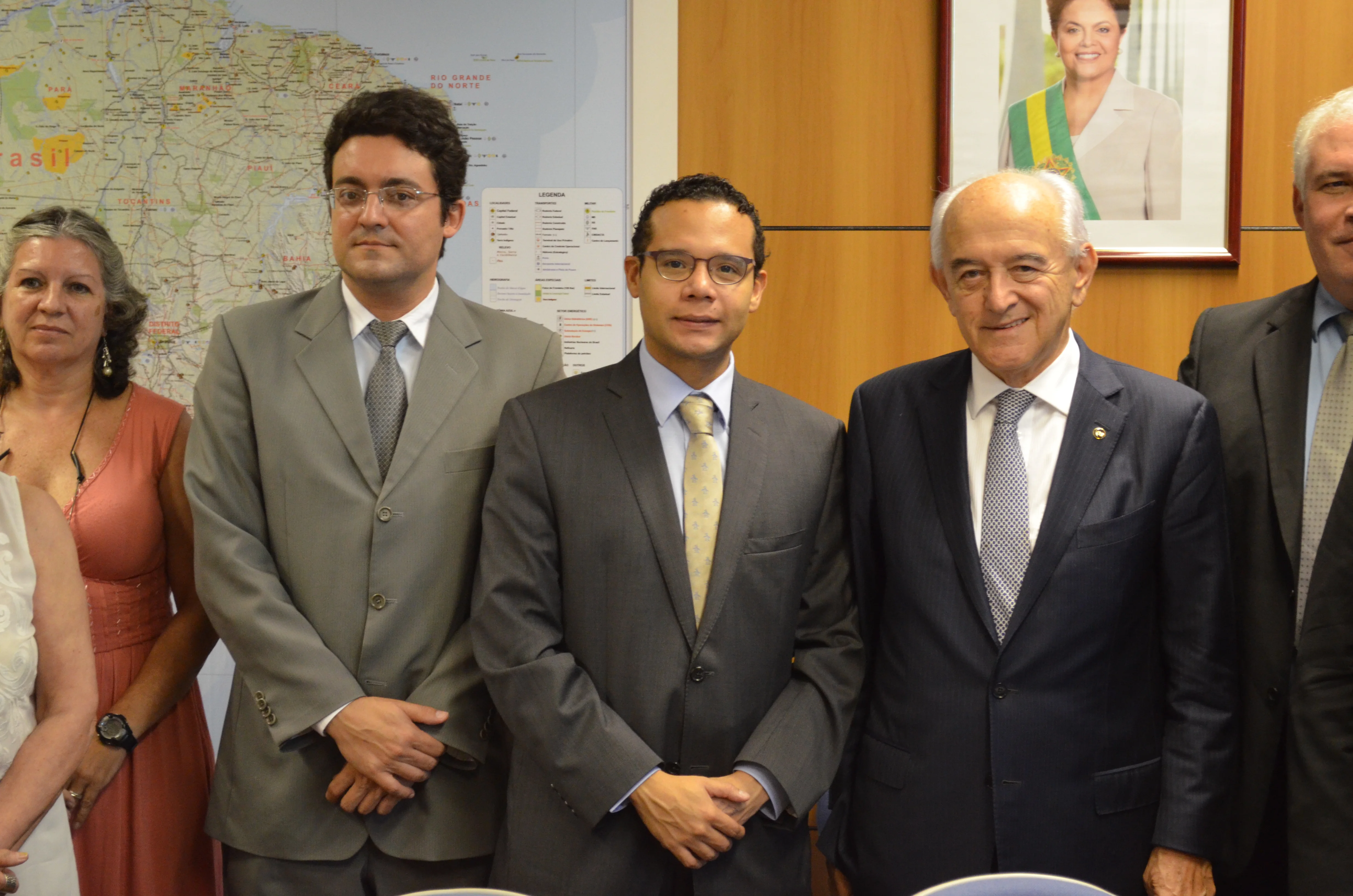 Ministro estabelece abril como prazo final para resposta sobre regularização da ANESP Sindical