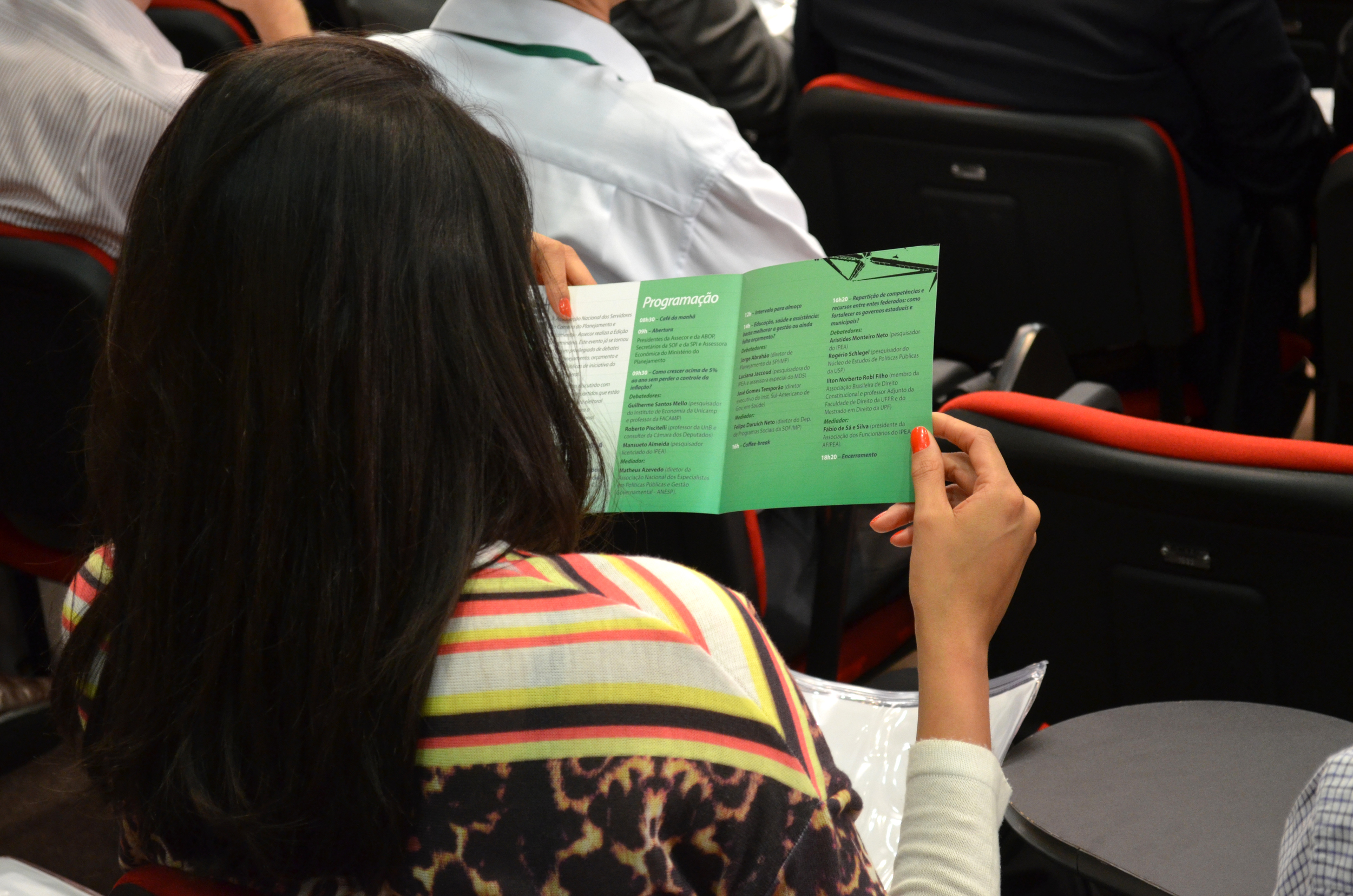  Na parte da tarde, os temas debatidos foram "Educação, saúde e assistência: basta melhorar a gestão ou ainda falta orçamento?" e "Repartição de competências e recursos entre entes federados: como fortalecer os governos estaduais e municipais? Foto:&