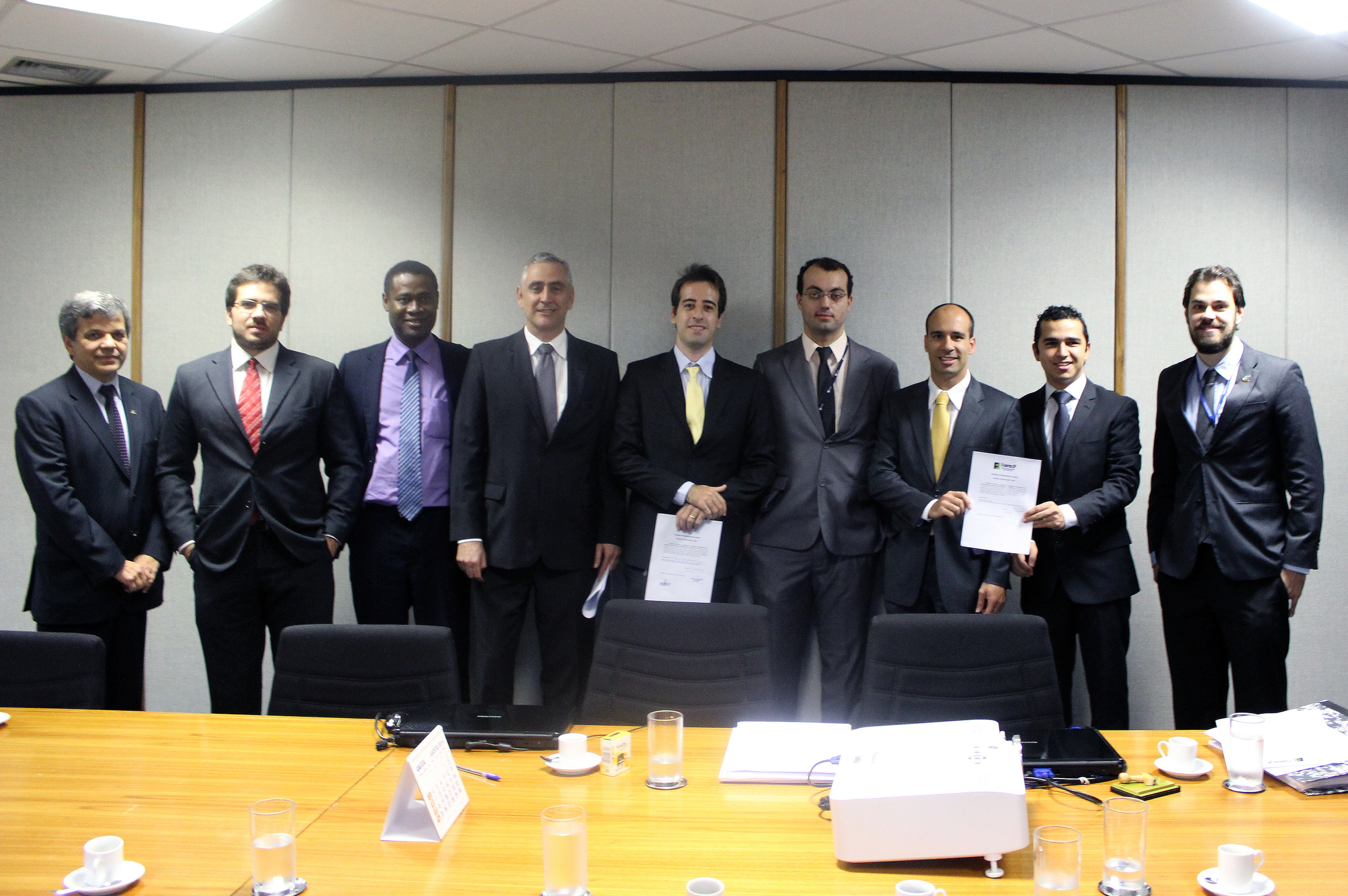 Membros dos Conselhos Deliberativo e Fiscal e dos Comitês de Assessoramento durante a inscrição das chapas em setembro de 2014. Foto: Fonacate