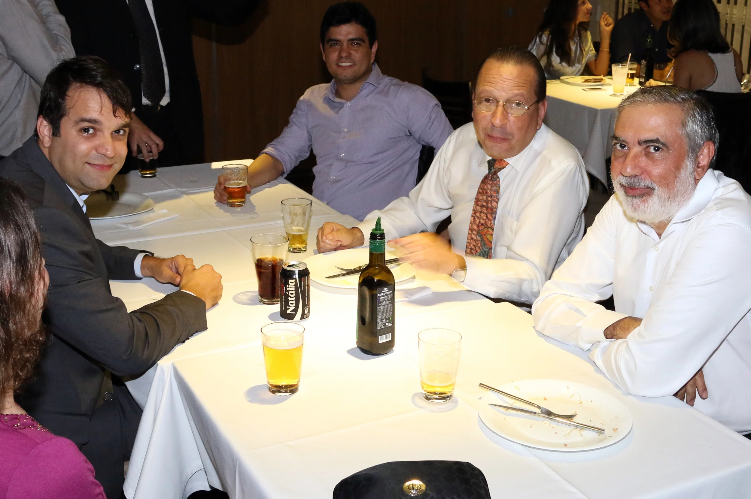 23ResPvblica - Happy Hour.jpg