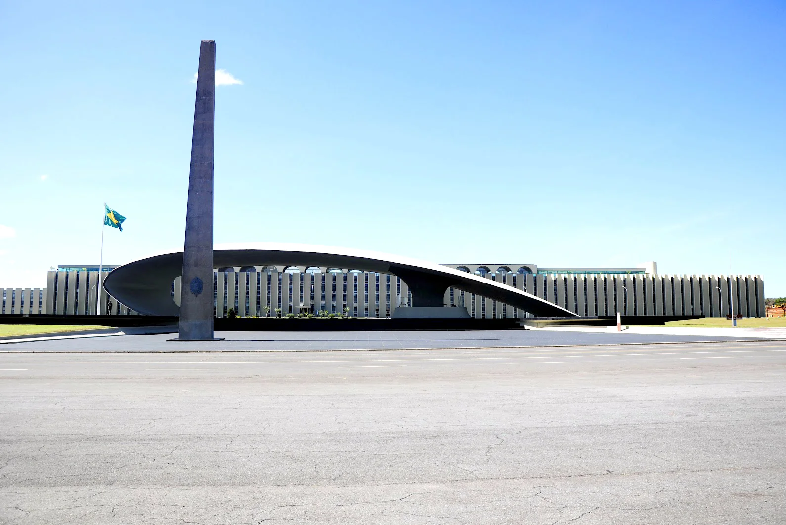 Ministério da Defesa seleciona servidor efetivo de nível superior para GSISTE