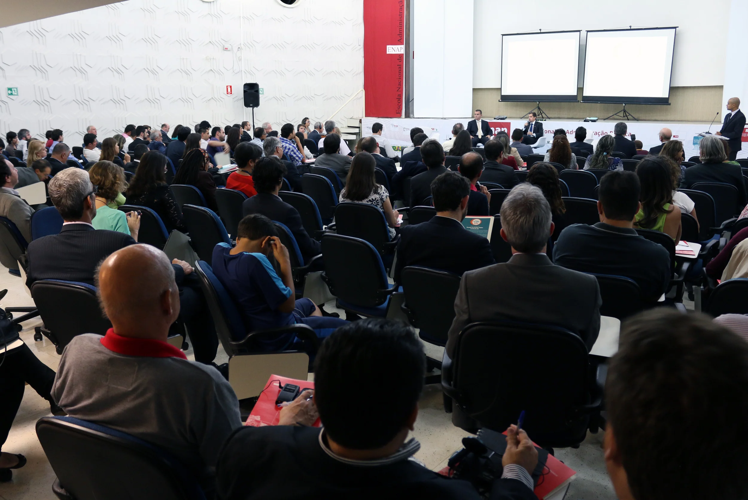 Com apoio da ANESP, primeira edição do Diálogos Internacionais reúne autoridades na ENAP