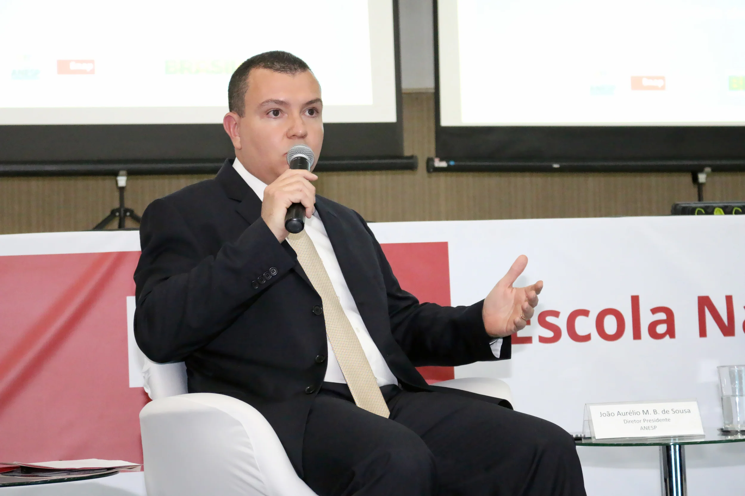 CG na Mídia: Entidades defendem concursados para cargos de chefia