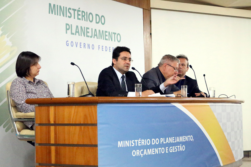 Diretora de Assuntos Jurídicos, Patrícia Parra; Presidente da ANESP, Alex Canuto; Diretor de Assuntos Parlamentares e Articulação Institucionais, César Augusto; e Diretor de Assuntos Profissionais, Paulo Paiva. Foto: Filipe Calmon / ANESP