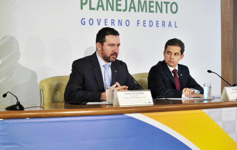 Ministro interino Dyogo Oliveira e Secretário de Gestão, Gleisson Rubin, EPPGGs da 4ª Turma. Foto: Gleice Mere / MP