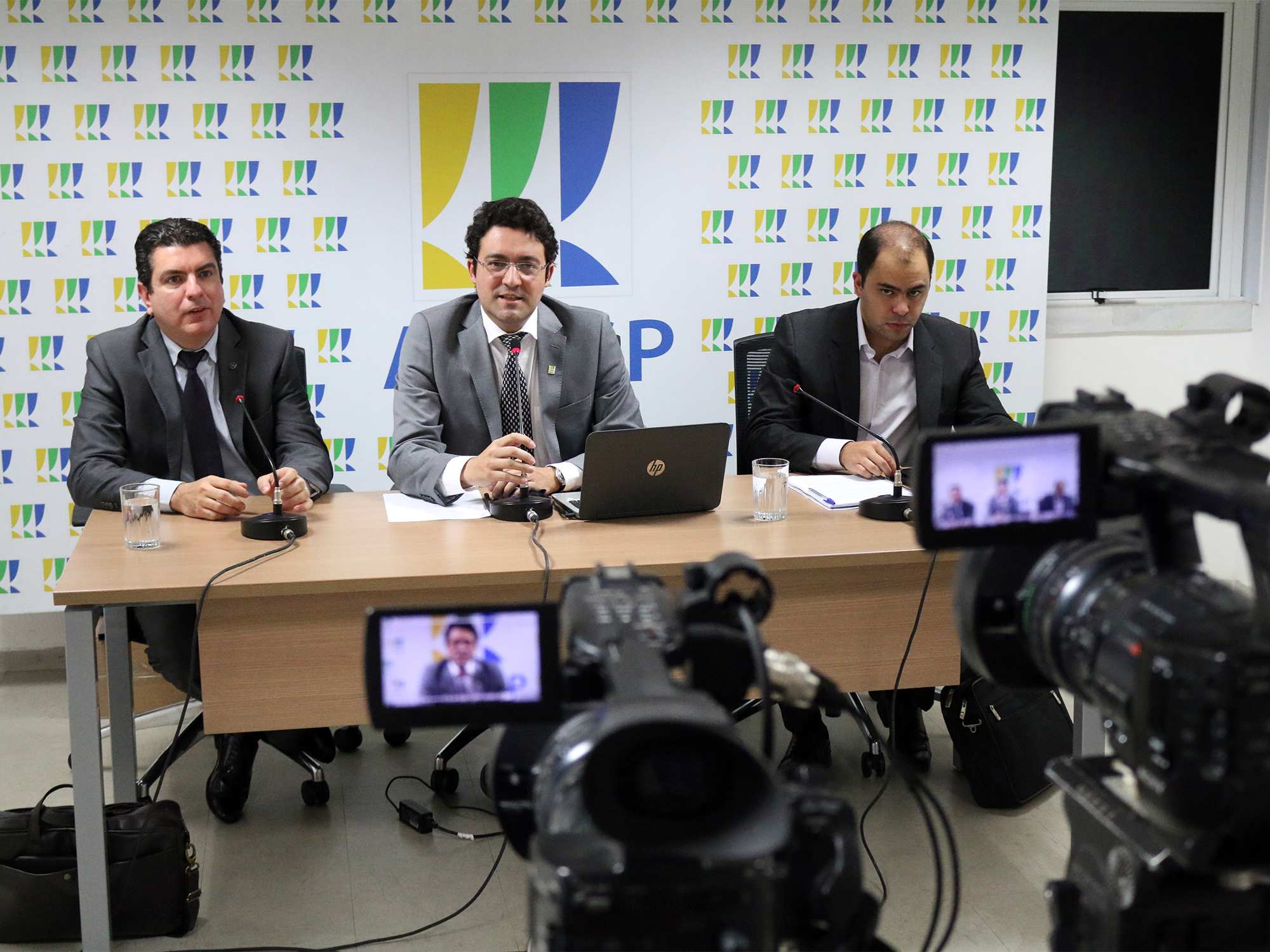  Marlons Arraes, Alex Canuto, e Marcus Eugênio. Fotos: Filipe Calmon / ANESP 