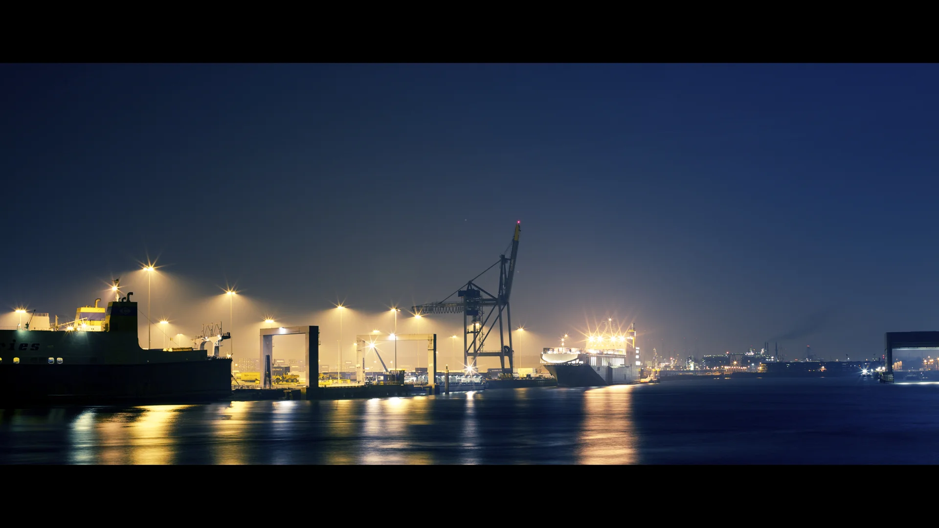 Porto de Rotterdan. Foto: Bart