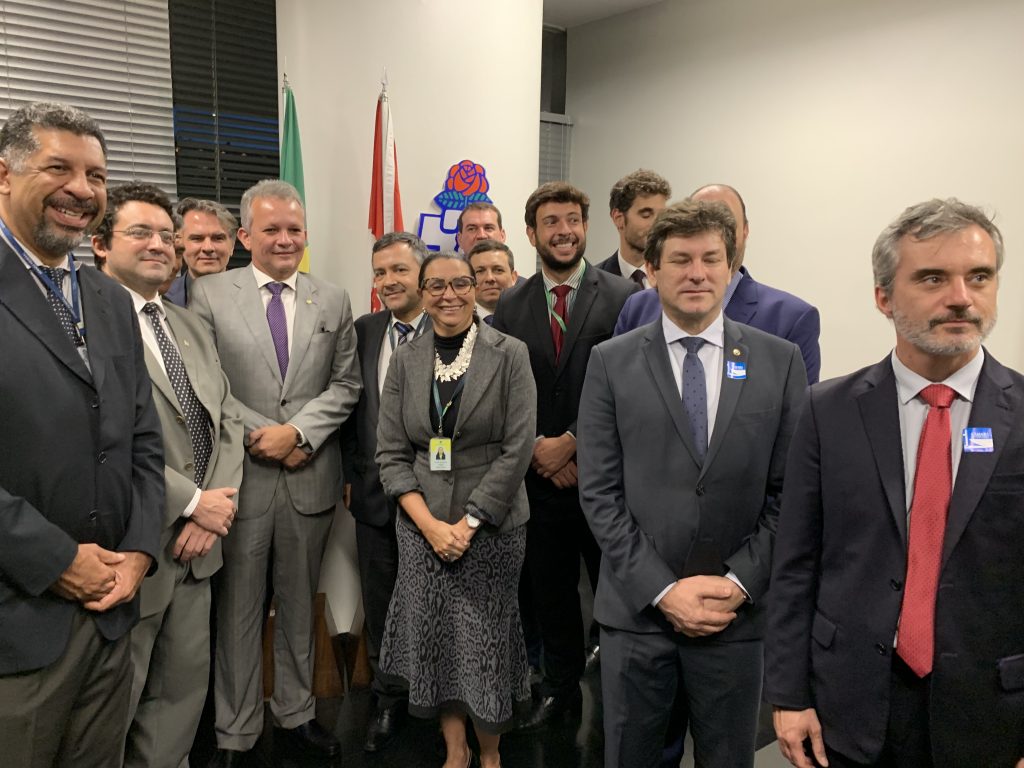 Alex Canuto e representantes do Fonacate em reunião com o líder do PDT, Deputado André Figueiredo