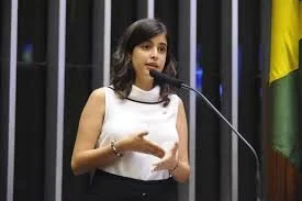 Reforma é tema central de reunião com a Deputada Tabata Amaral