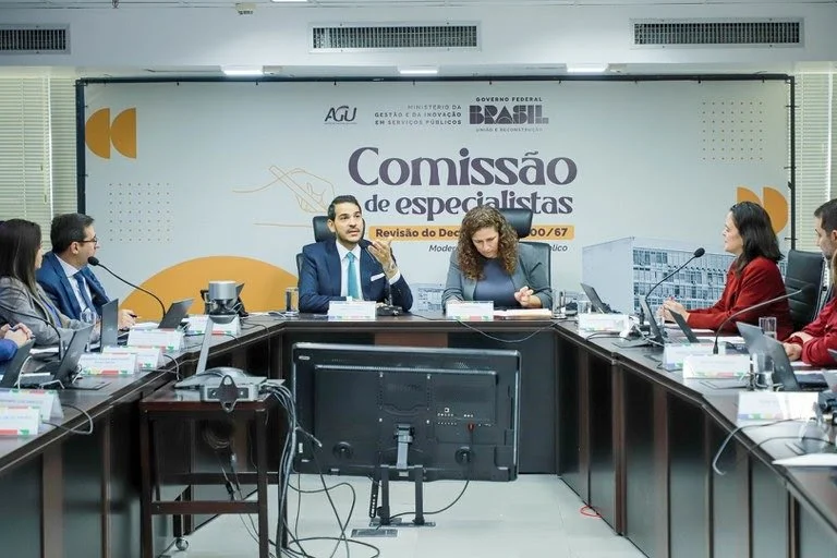 Por Dentro da Máquina discute revisão do Decreto-Lei 200; EPPGGs integram GT