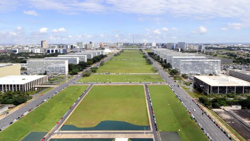 Folha de S.Paulo: carreiras transversais serão cada vez mais frequentes na administração pública