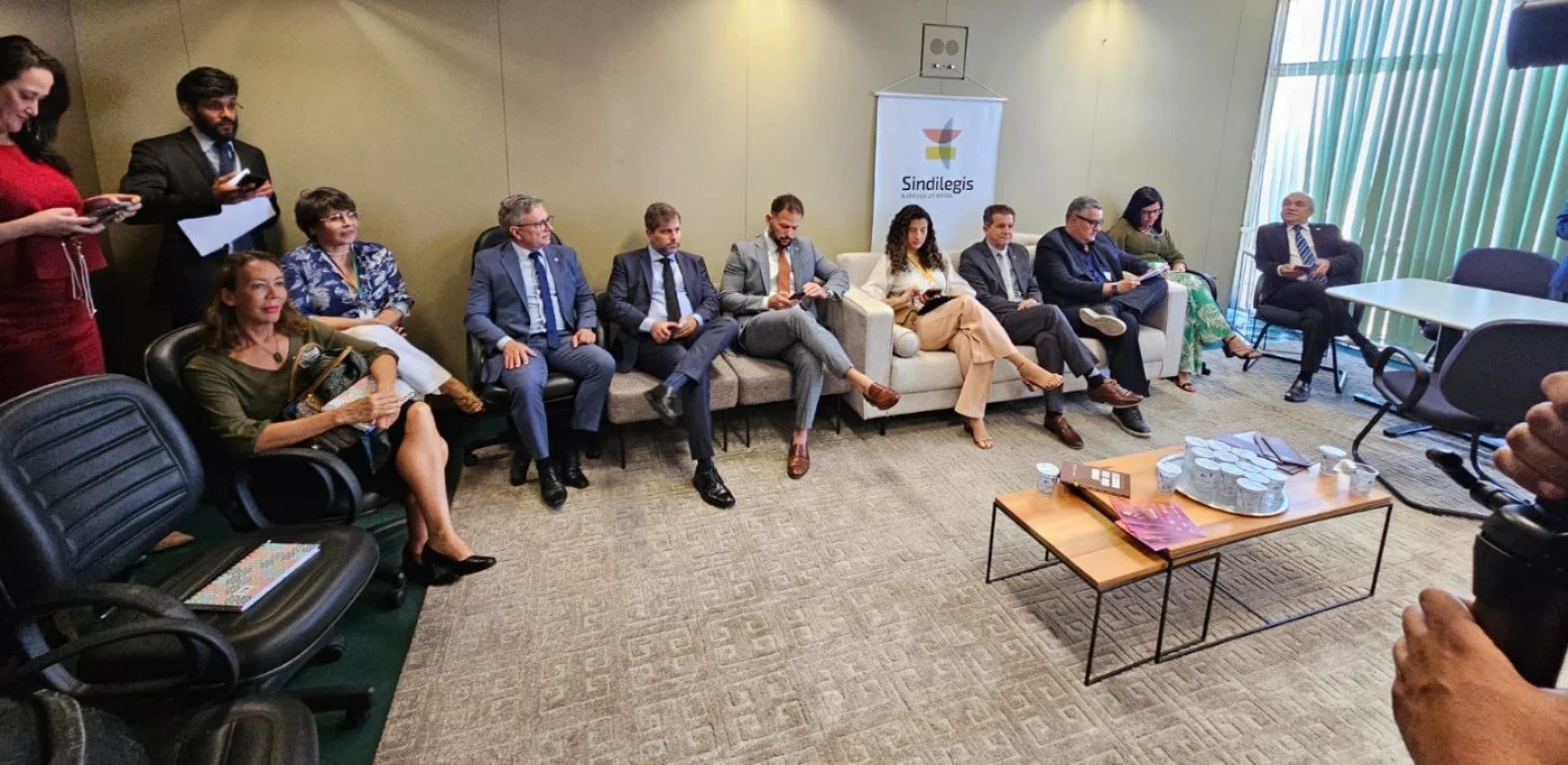 ANESP e Servir Brasil mobilizam parlamentares contra a reforma administrativa