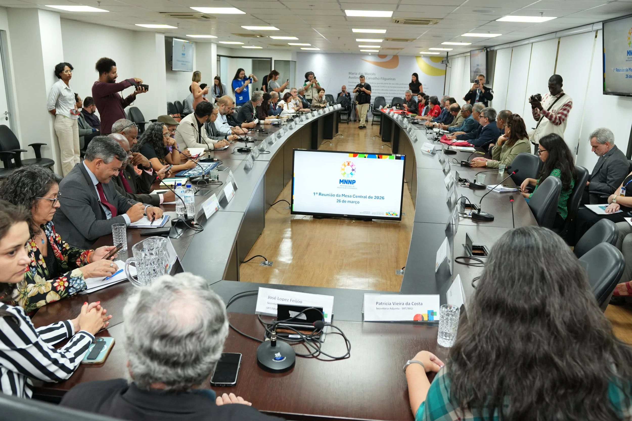 Mesa Nacional de Negociação Permanente anuncia reajuste de benefícios e debate outras demandas