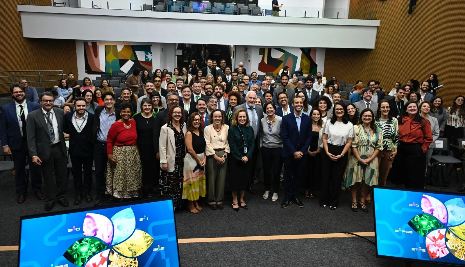 18ª turma de EPPGG conclui formação em cerimônia emocionante na Enap