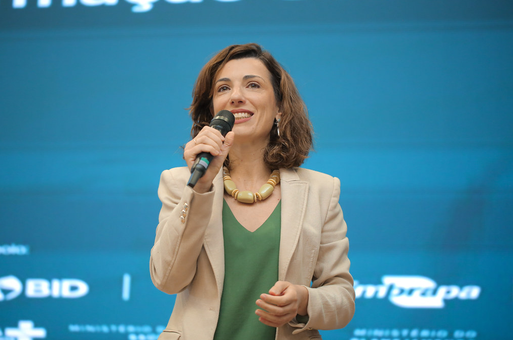 “Avaliação é processo, não etapa isolada”: EPPGG Fernanda Machiaveli, ministra do MDA, participa da Semana da Avaliação