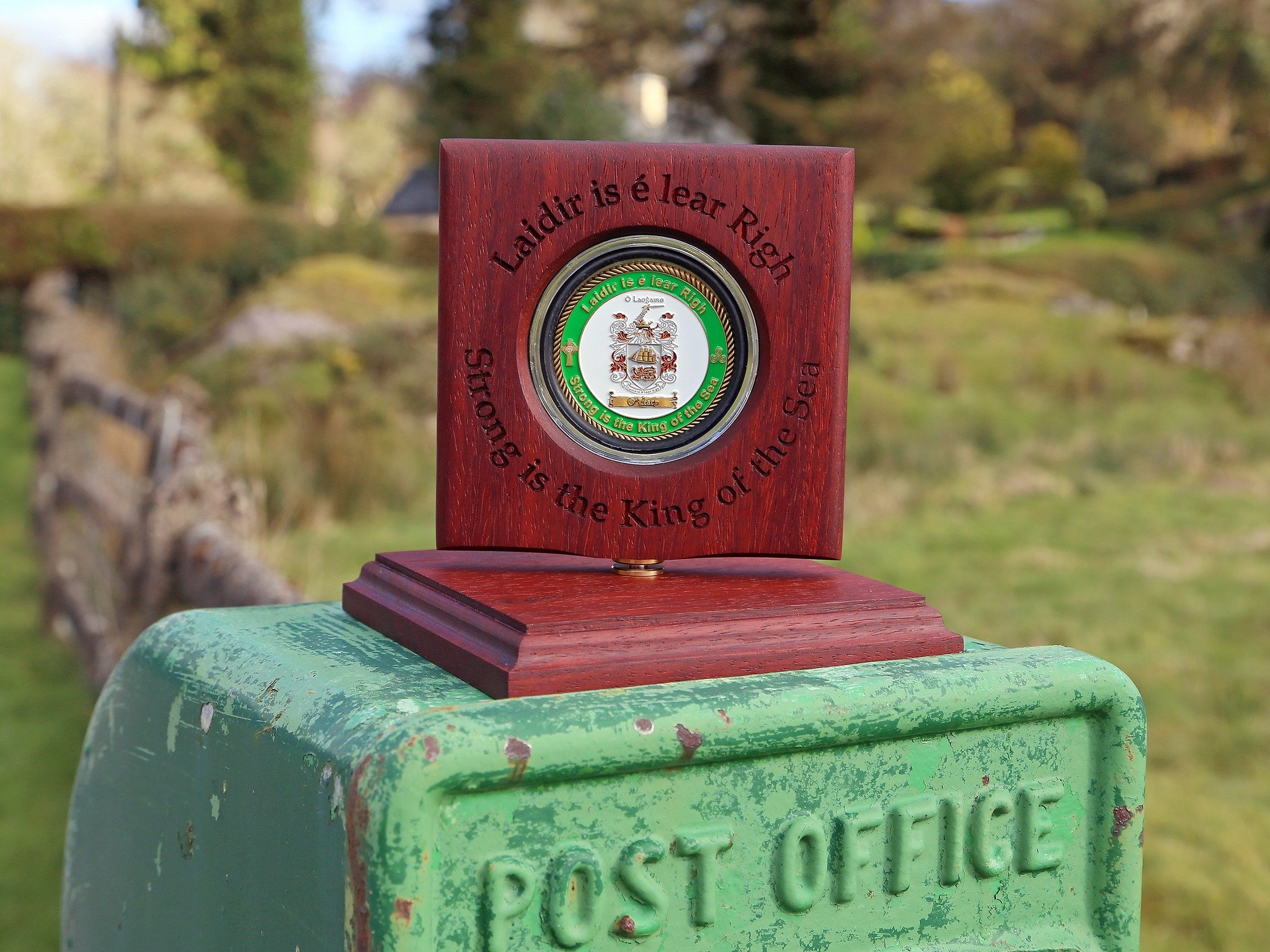We can also customize an engraving to encircle the coin you are displaying.  The engraving can be single or double-sided.  The image you see here is a custom display with a different engraving encircling each side of the display.

 #personalizedgifts