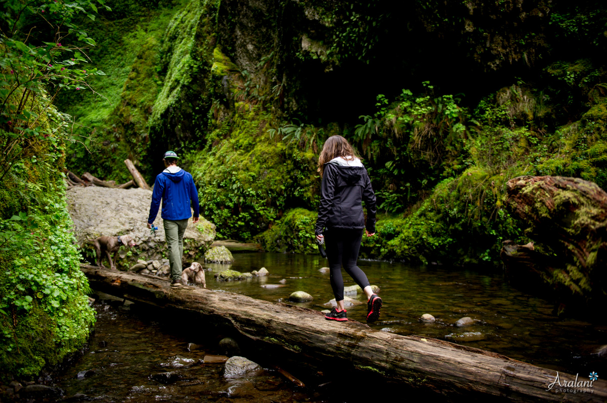 Colubia_River_Gorge_Engagement_Photos005.jpg