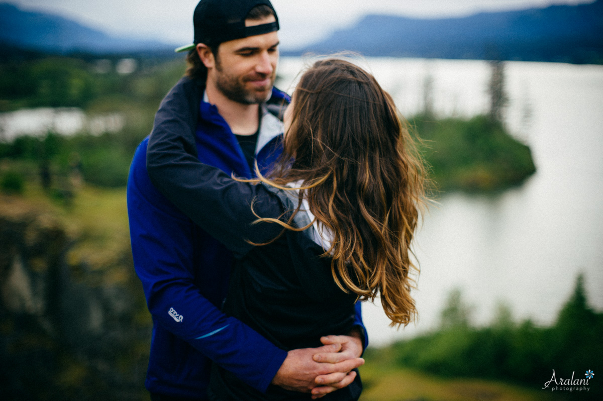 Colubia_River_Gorge_Engagement_Photos016.jpg