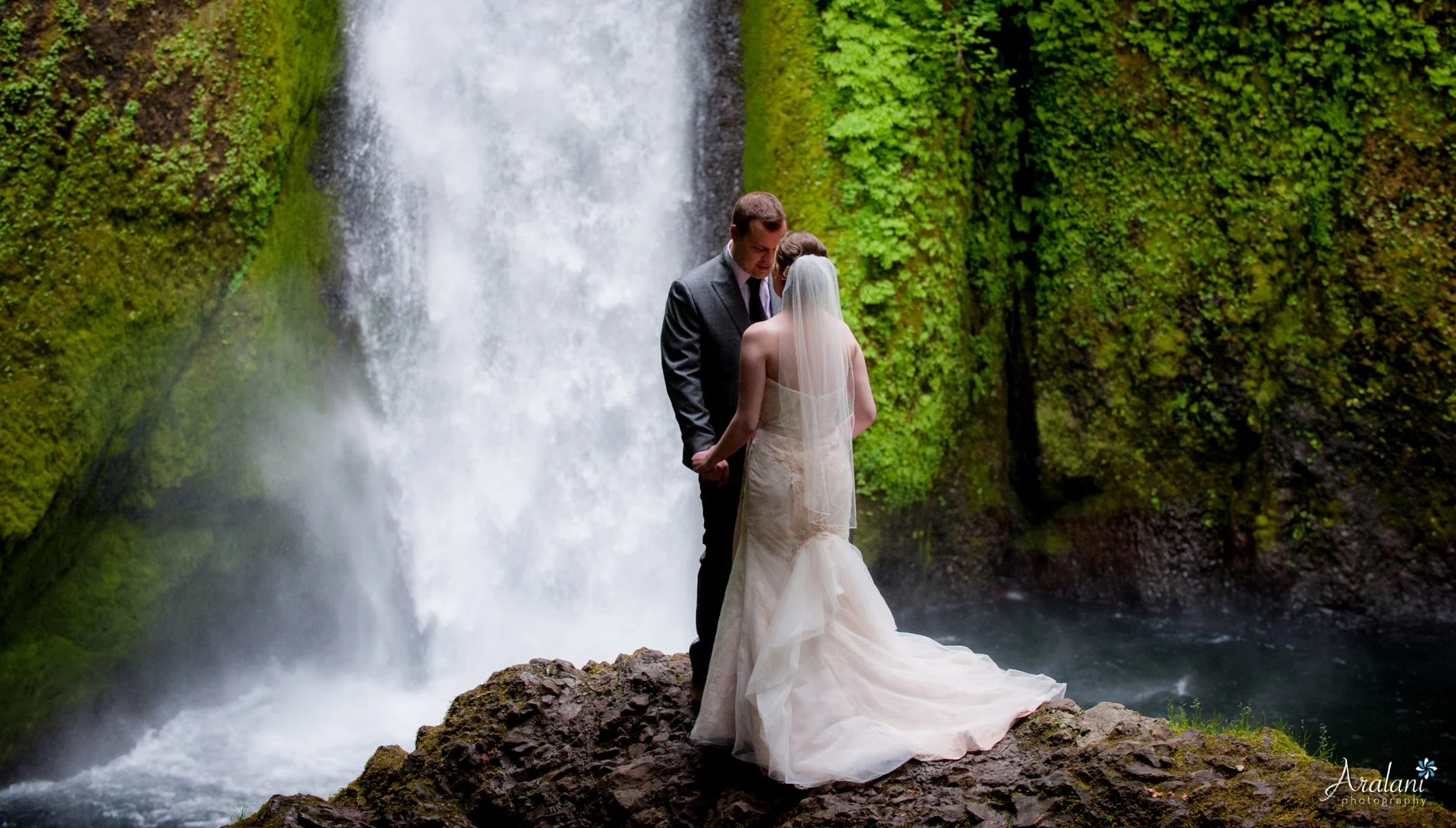 Happily Ever After Chris Ashley S Wahclella Falls Elopement Grand Tour Aralani Photography Come All You Adventurers
