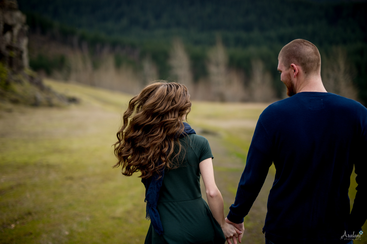 Columbia_River_Gorge_Engagement_Session016.jpg