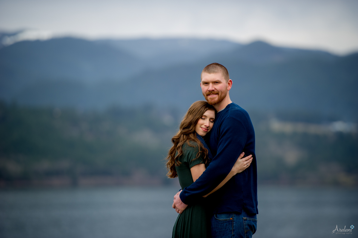 Columbia_River_Gorge_Engagement_Session020.jpg