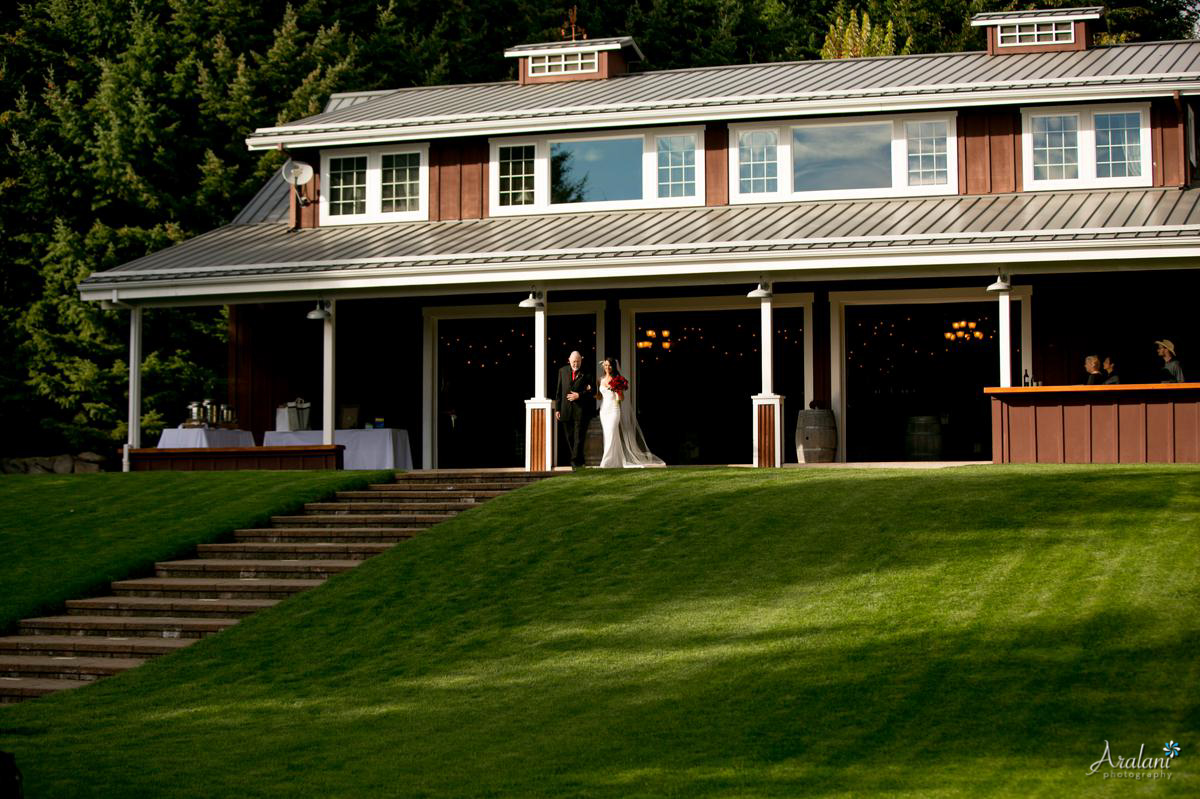 Gorge_Crest_Vineyard_Wedding020.jpg