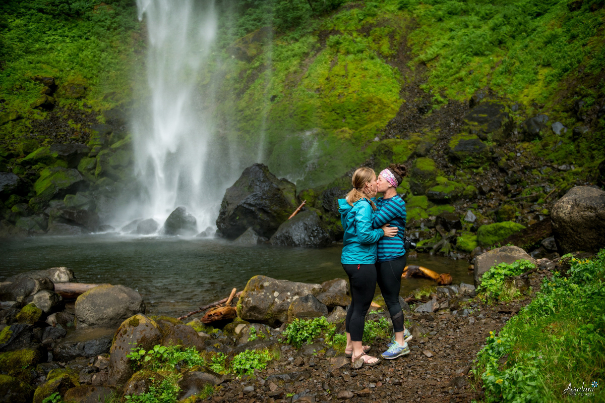 Oregon_Waterfall_Engagement0010.jpg