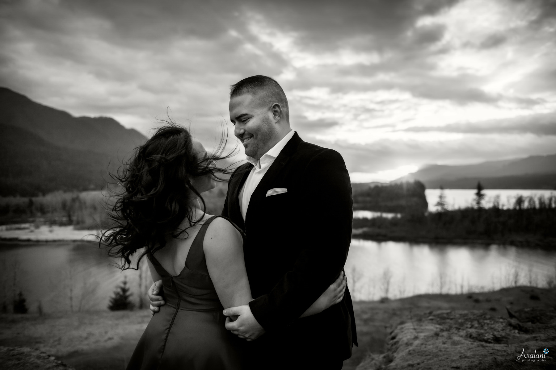 Columbia_River_Gorge_Sunset_Engagement0013.jpg