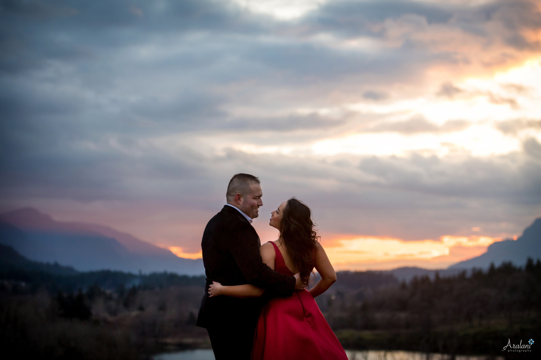 Columbia_River_Gorge_Sunset_Engagement0014.jpg