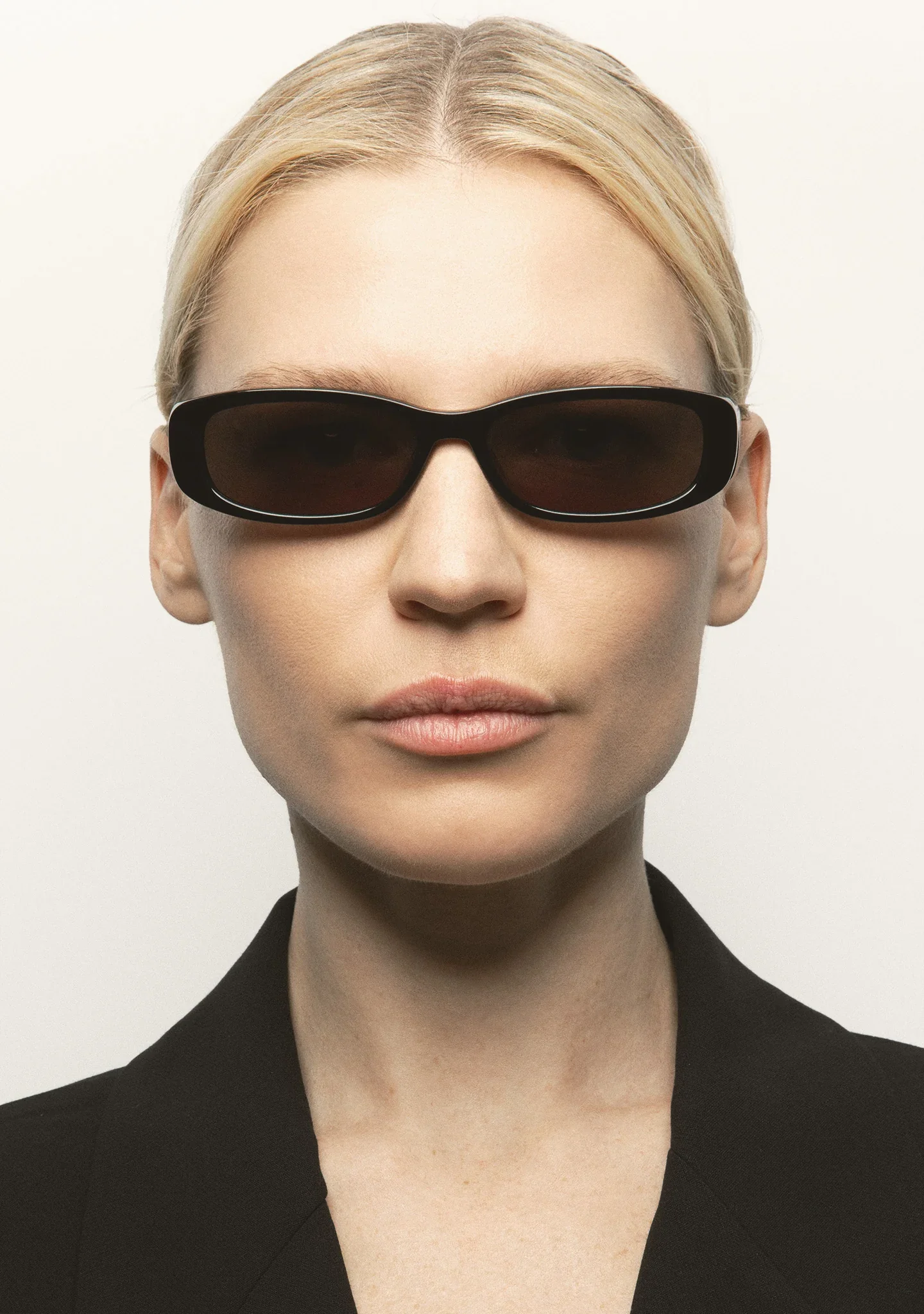 Kaleos-Minx-A042001-04_2a839bcf-20e6-448b-9891-74c522d53dde.webp