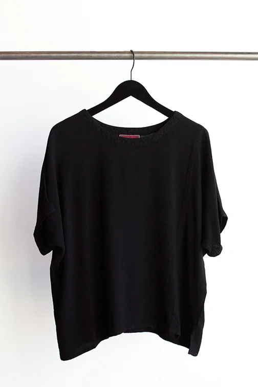 TIENDA HO "Taznakte" Top in Black $90 - O/S *also available in ink and clay