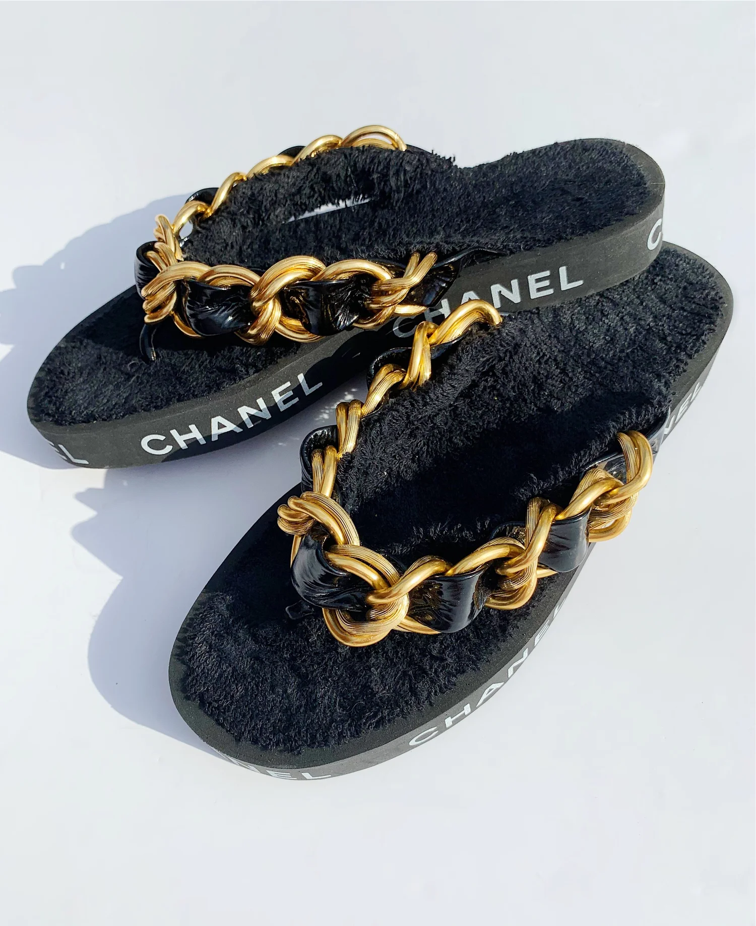 CHANEL 90s Terry Cloth Chain Flip Flop — Garment Modern Vintage