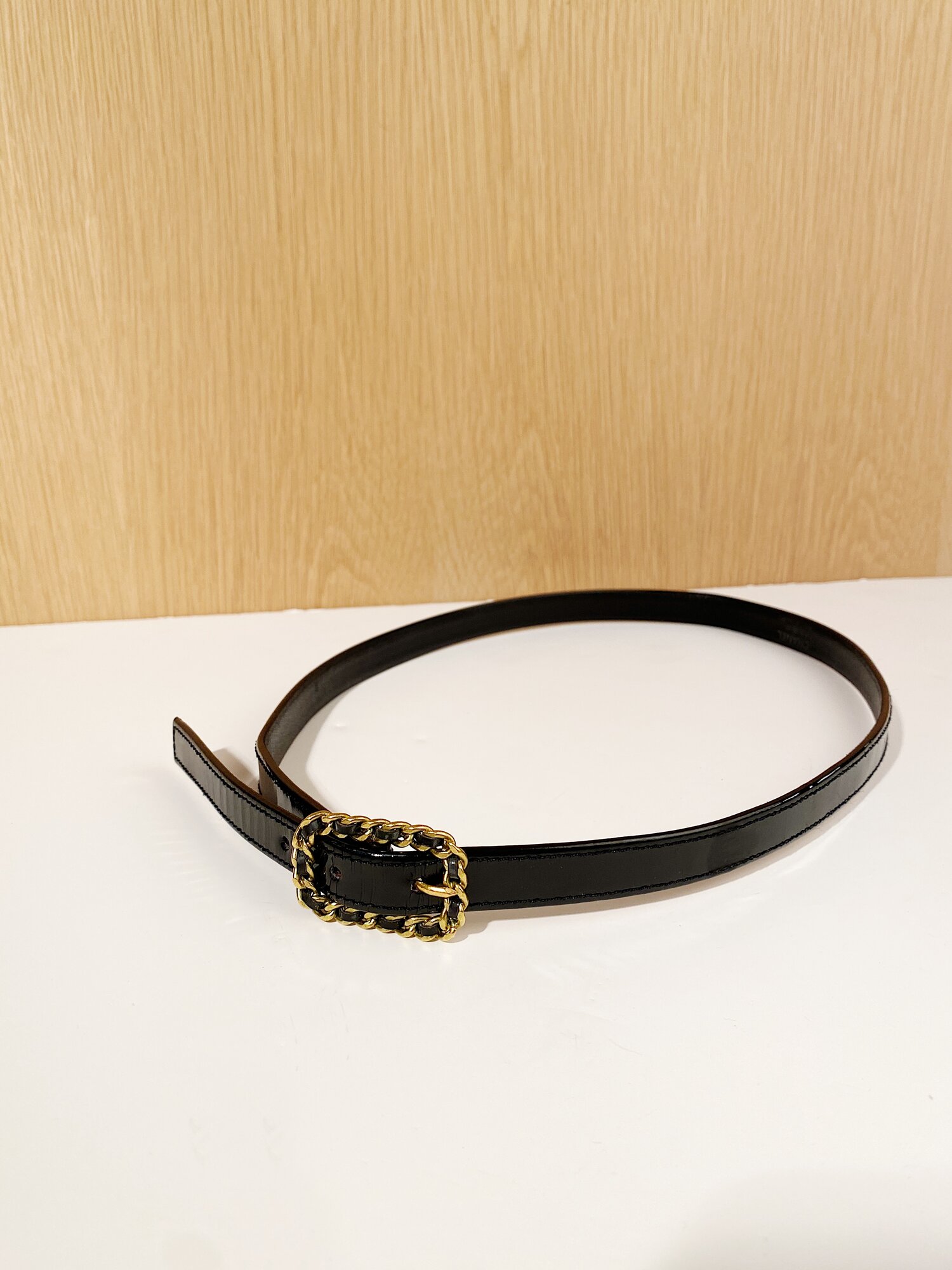 CHANEL Spring 1995 Black Patent Leather Skinny Chain Buckle Belt — Garment