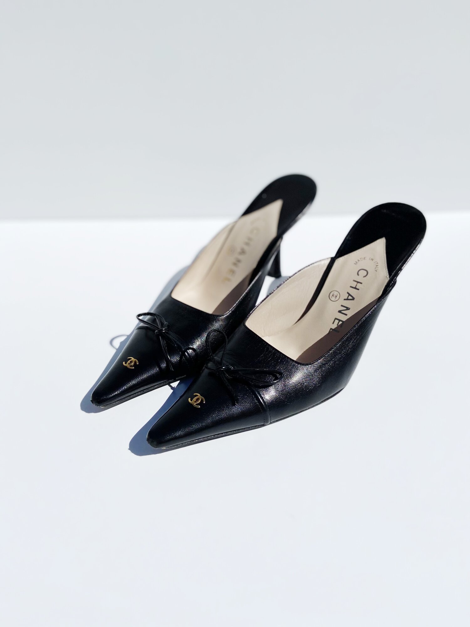 CHANEL 00s Black Pointy Toe Mules — Garment