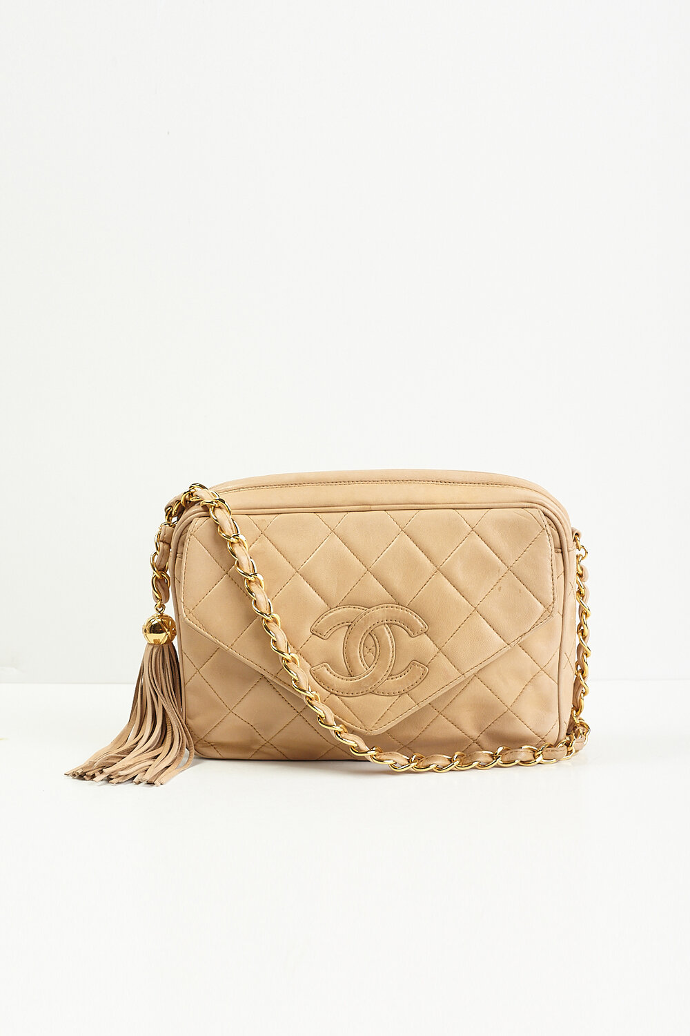 CHANEL 1996-1998 Beige Quilted Camera Bag — Garment