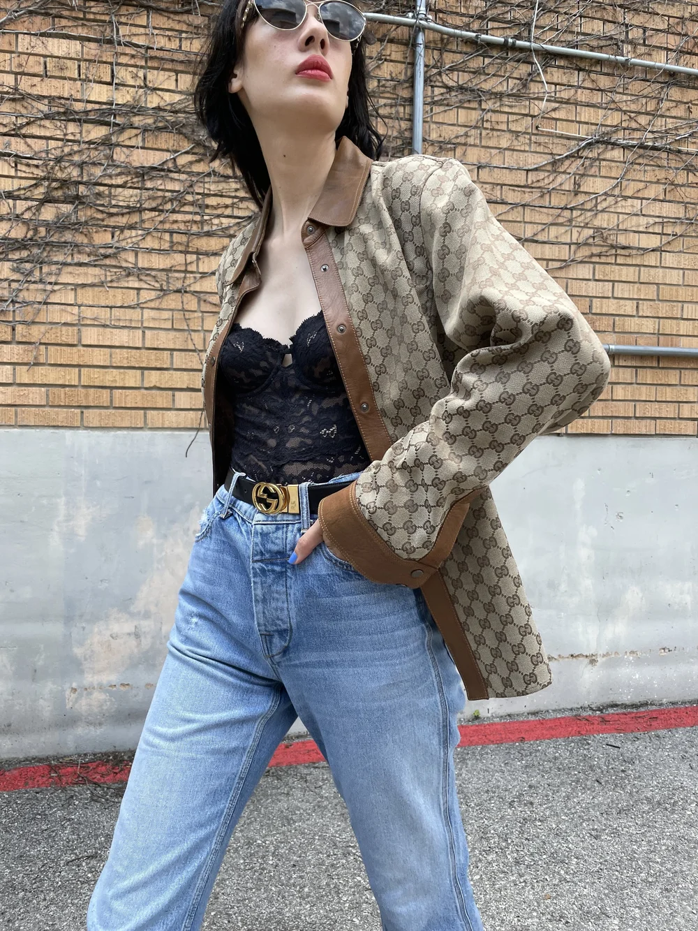 GUCCI グッチ フリル　デニムシャツ ロゴボタン レザータグ　38 GUCCI 90s Leather Trim Monogram Button Up Top — Garment Modern +