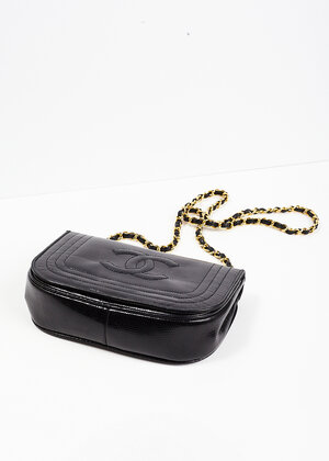 Vintage Chanel Mini Bag in Black Velvet (1986/1988) — singulié