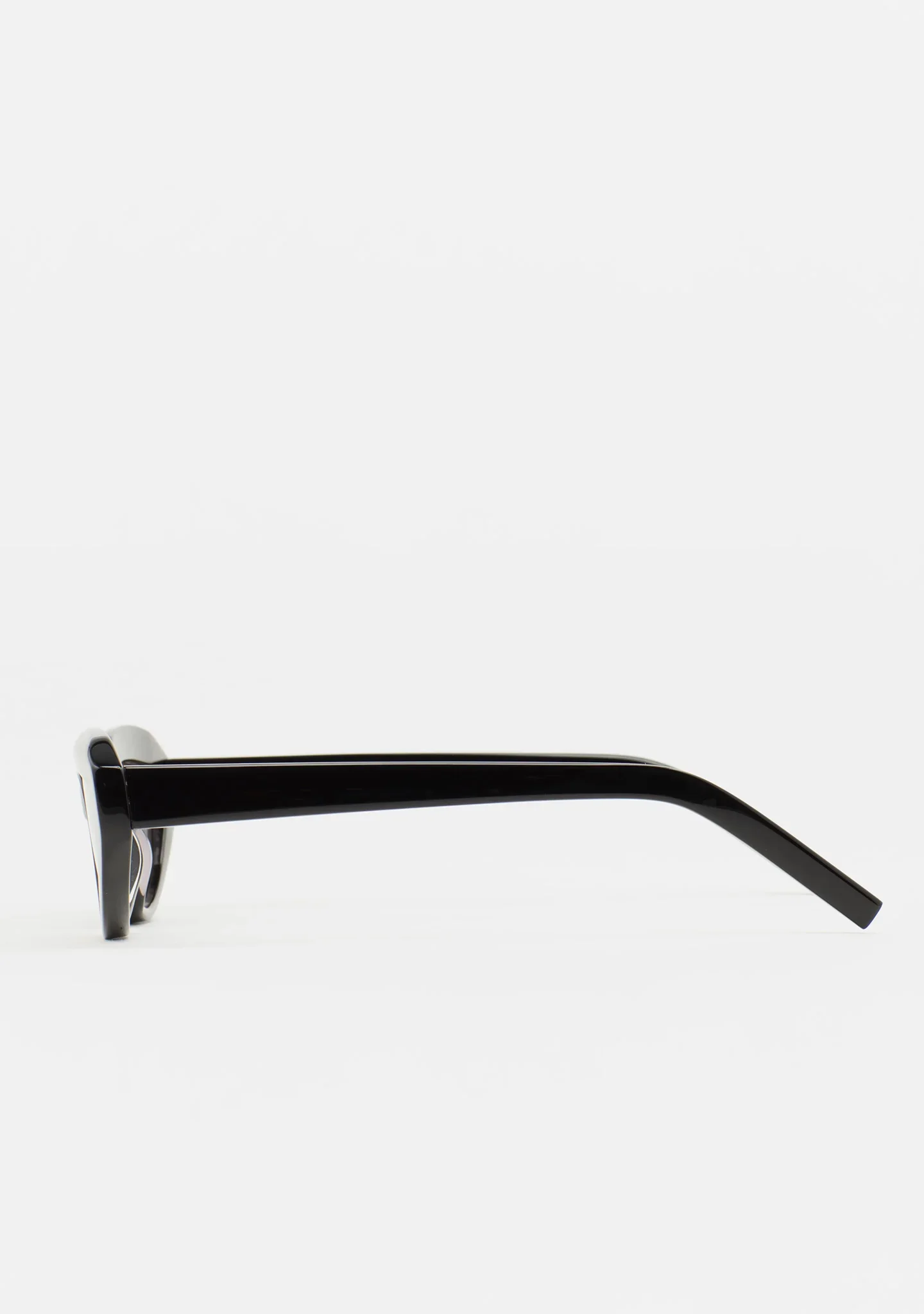Kaleos-Blum-A042801-03_376c62fc-ba77-4a47-aba0-85d681e4bc94.webp